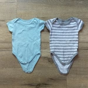 Pact Apparel Organic Onesies Size 9-12 m